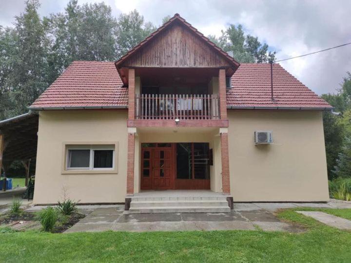 Maci Vendégház Bekescsaba Exterior foto